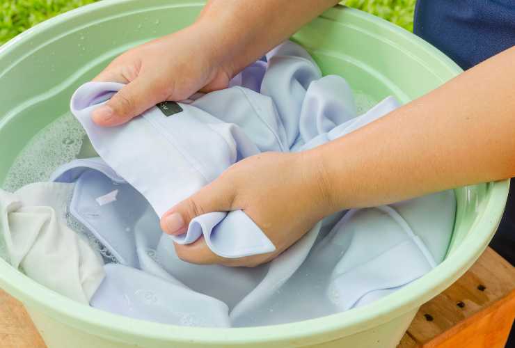 Macchie di olio metodo infallibile - RicettaSprint
