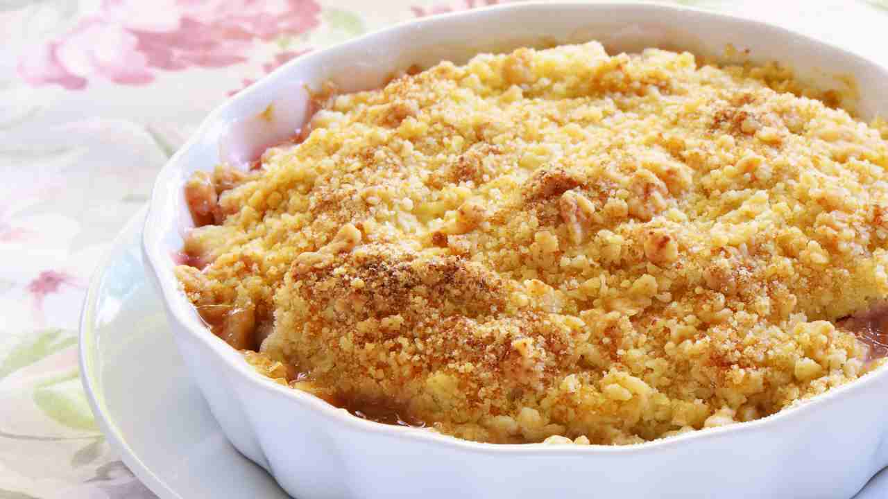Metti il grembiule, si parte, limone e briciole, la sbriciolata cremosa che ti salva l'umore