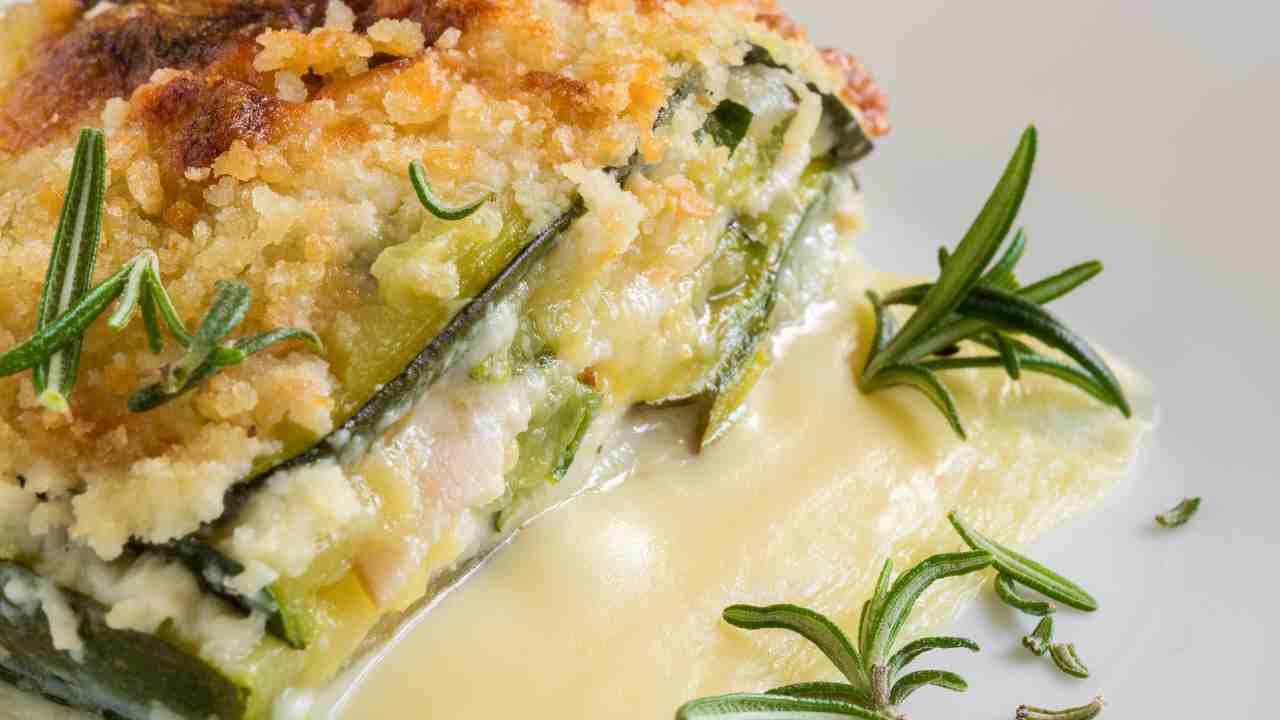 Millefoglie salata con zucchine e ricotta