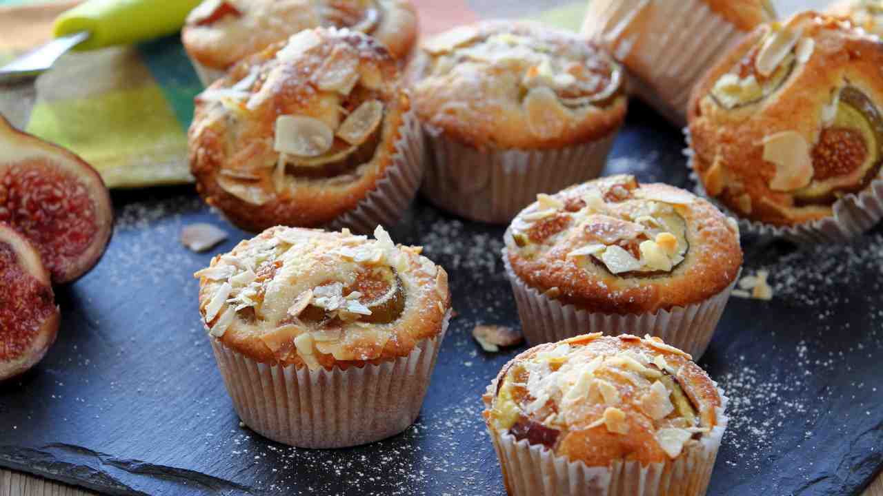 Muffin ai fichi con mandorle senza uova RicettaSprint