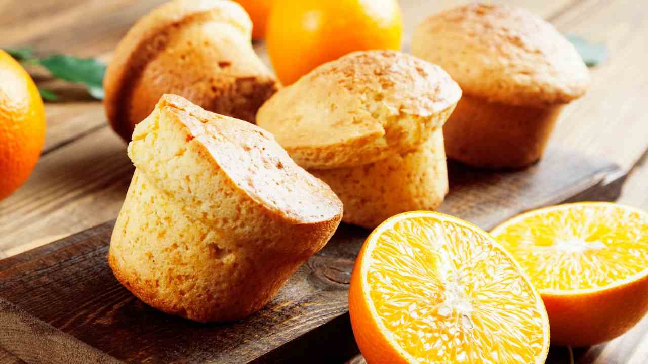 Muffin senza zucchero all'arancia
