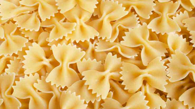 Pasta fredda al pesto con pomodori RicettaSprint