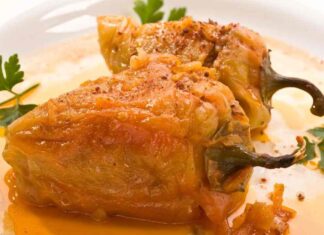 Peperoni mbuttunati tonnati alla napoletana