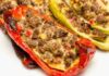 Peperoni ripieni con salsicce e provola