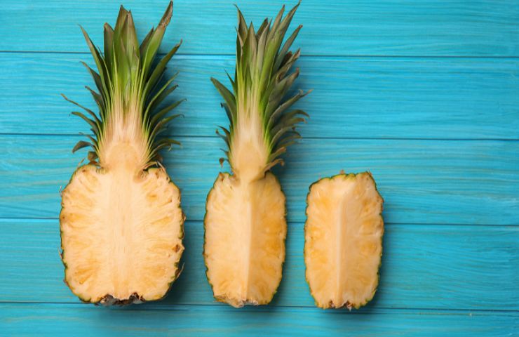 Un ananas tagliato
