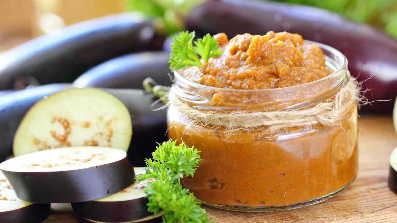 Pesto rosso di melanzane