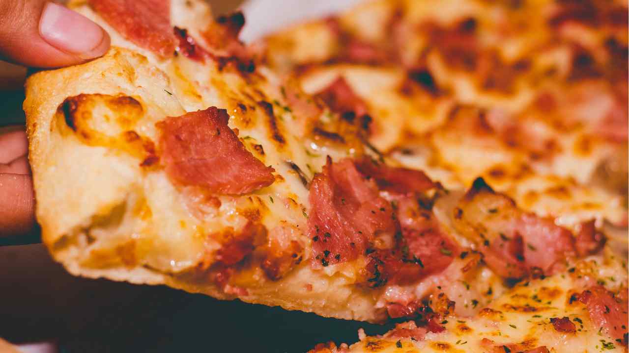 Pizza cotta in friggitrice ad aria RicettaSprint