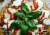 Pizza di cavolfiore con pesto e burrata RicettaSprint