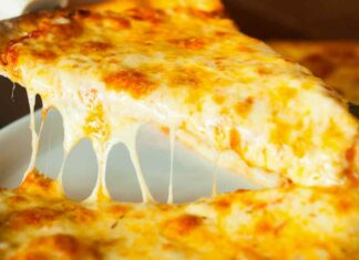 Pizza gustosa senza impasto - RicettaSprint
