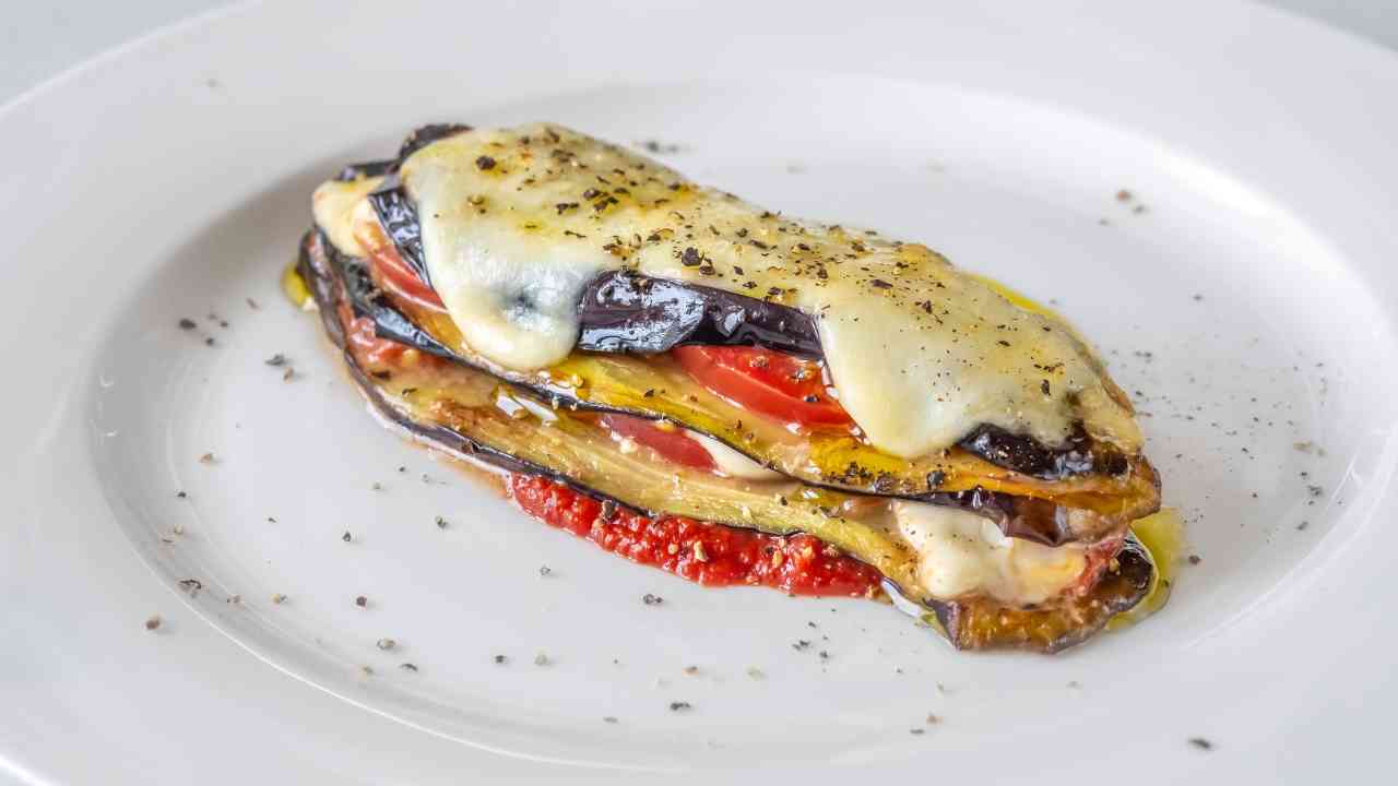 Pizzette di melanzane e scamorza