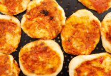 Pizzette rosse del panificio - RicettaSprint