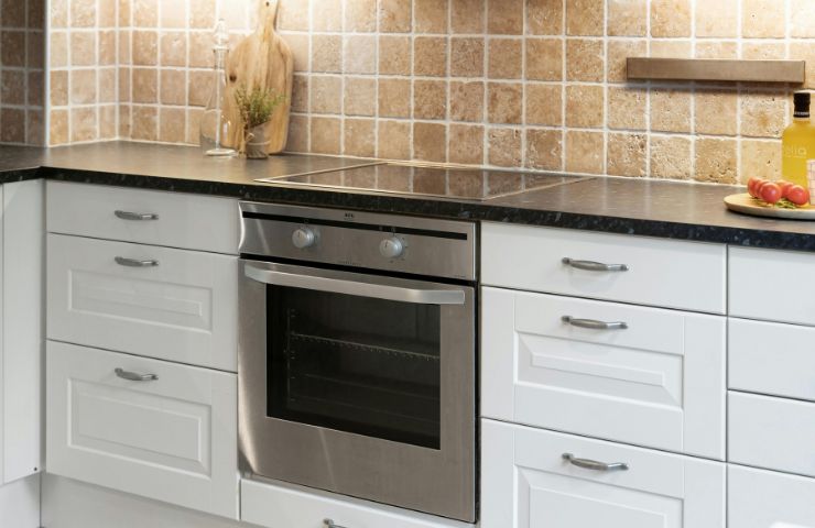 Un forno in cucina
