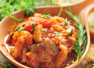 Ratatouille scomposta al tegame,