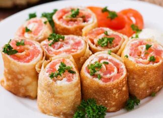 Rotolini di crespelle al salmone