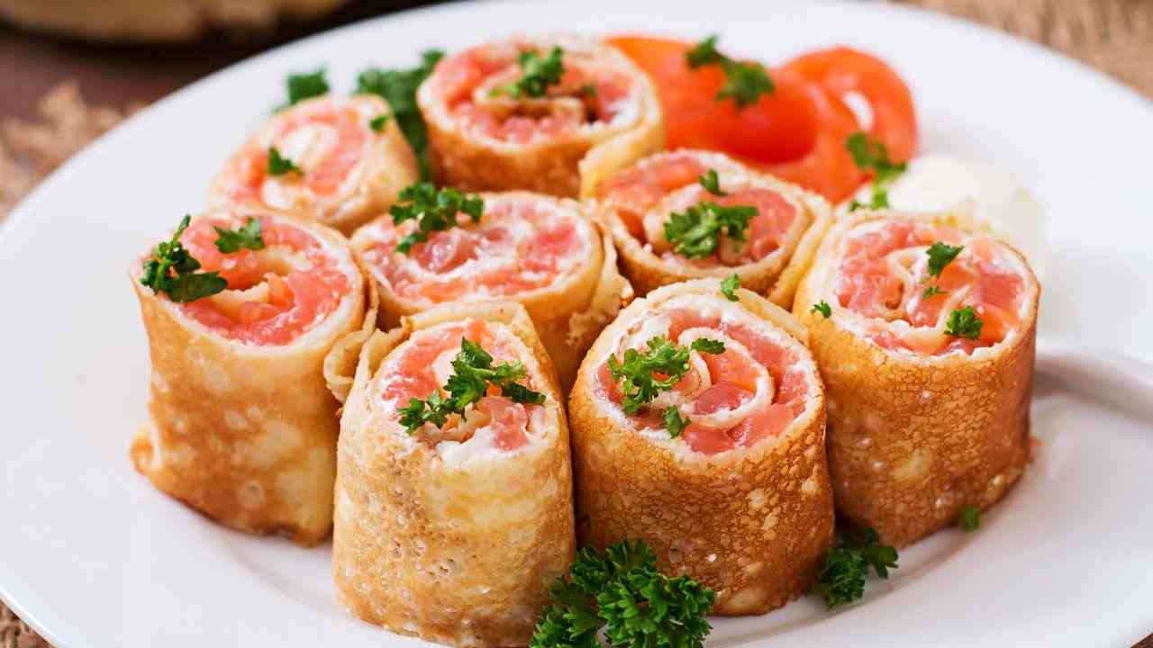Rotolini di crespelle al salmone