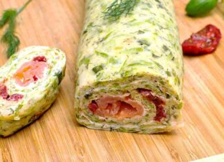 Rotolo di zucchine con salmone e pomodori secchi