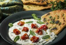 Salsa al formaggio e yogurt con schiacciata RicettaSprint
