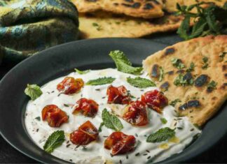 Salsa al formaggio e yogurt con schiacciata RicettaSprint