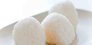 Sembrano onigiri, ma sono delle palline di riso