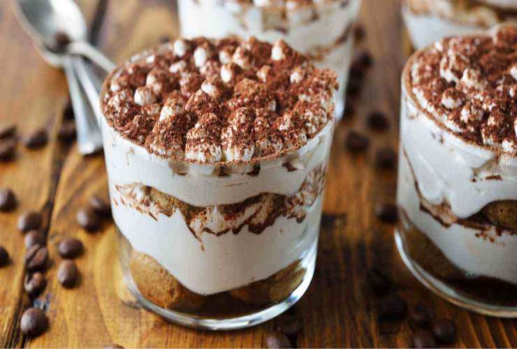 Tiramisù con torta rotta RicettaSprint