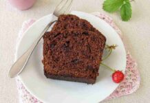 Torta al cioccolato con meno di 250 kcal - RicettaSprint