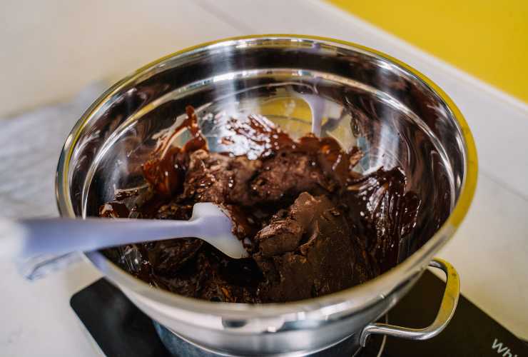 Torta al cioccolato senza farina lievito burro latte e zucchero - RicettaSprint