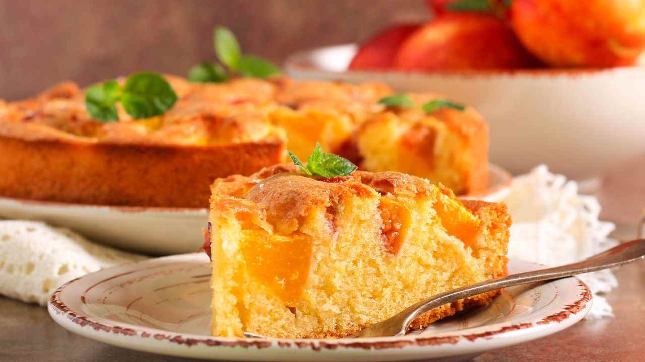 Torta ricotta e pesche