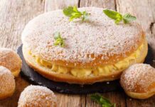 La crema profuma di vaniglia, la torta è una brioche soffice come una nuvola: sta Tropeziana fa davvero girare la testa Torta tropeziana