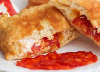 i fagottini filanti pomodori e mozzarella