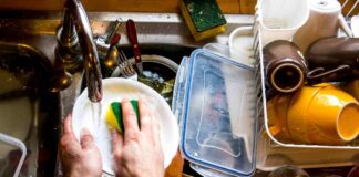 lavare piatti a mano RicettaSprint