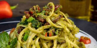 spaghetti con pesto alla pugliese ricettasprint