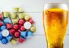 Delle capsule di caffè ed una pinta di birra