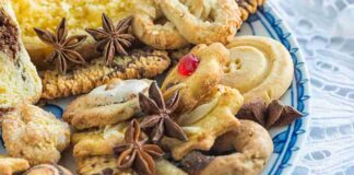 Biscotti di diverso tipo serviti