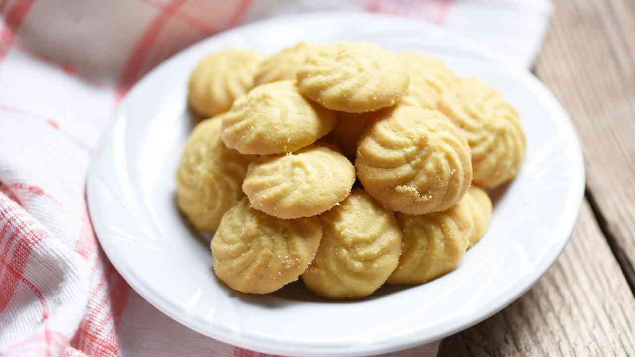 Biscottini senza lattosio alla vaniglia - RicettaSprint