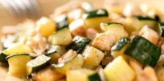 Bocconcini di pollo con patate e zucchine