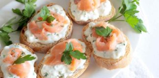 Bruschette con crema di formaggio e salmone 15082025 ricettasprint.it