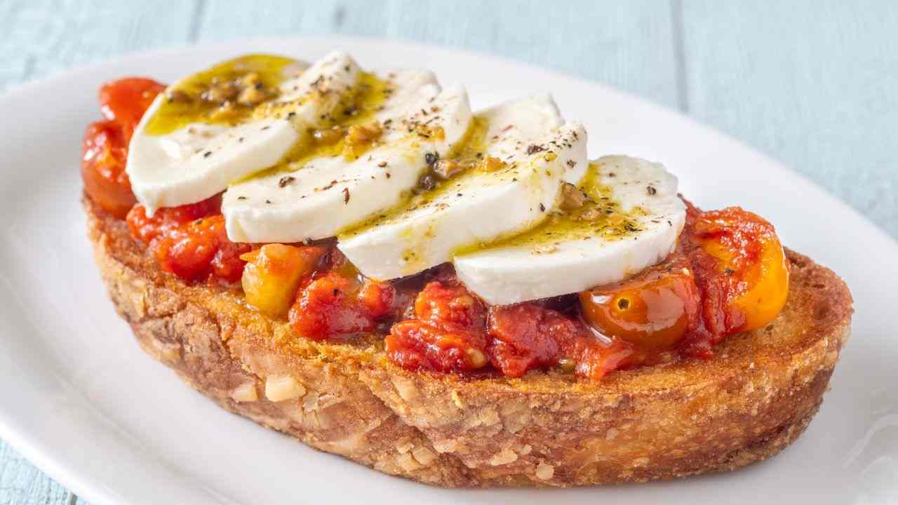 Bruschettone alla caprese