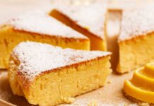 La caprese al limone senza 2 ingredienti, ma ugualmente buona, gusto e leggerezza in un solo dessert, con la mia ricetta spacchi Caprese al limone senza lattosio - Ricettasprint.it