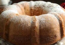 Hai solo farina, yogurt e uova? Preparati alla ciambella più soffice e facile di sempre, scegli tu se classica o light Ciambella allo yogurt