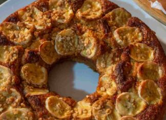 Ciambella con le banane e la farina integrale
