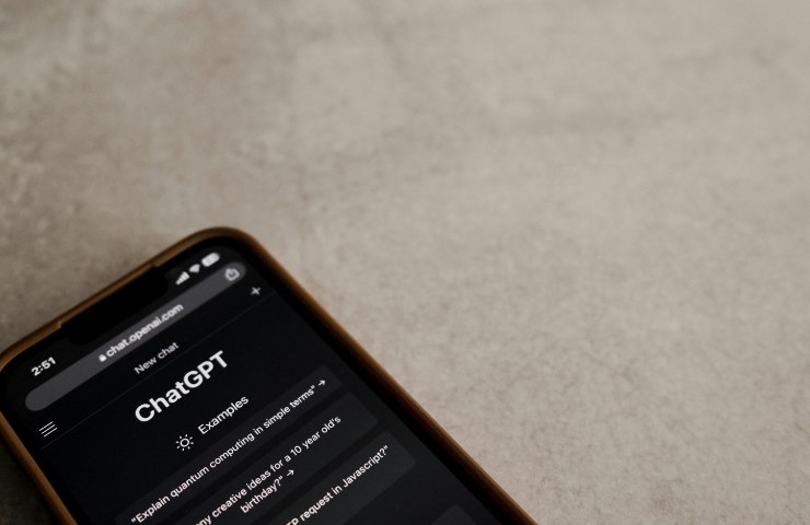ChatGPT in uso su uno smartphone