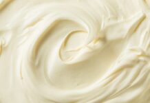 Al cocco questa crema diviene più buona ci farcisci quello che vuoi anche il tiramisù, tempo stimato 10 minuti Crema al mascarpone e cocco - Ricettasprint.it