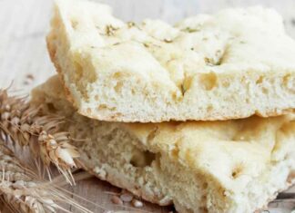 Focaccia rustica a lavoro - RicettaSprint