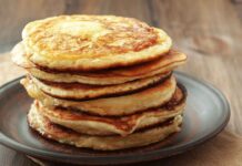 Frittelle super leggere e senza uova, la mattina ne mangio anche 2 di fila e con 0 sensi di colpa Frittelle senza uova irresistibili - RicettaSprint