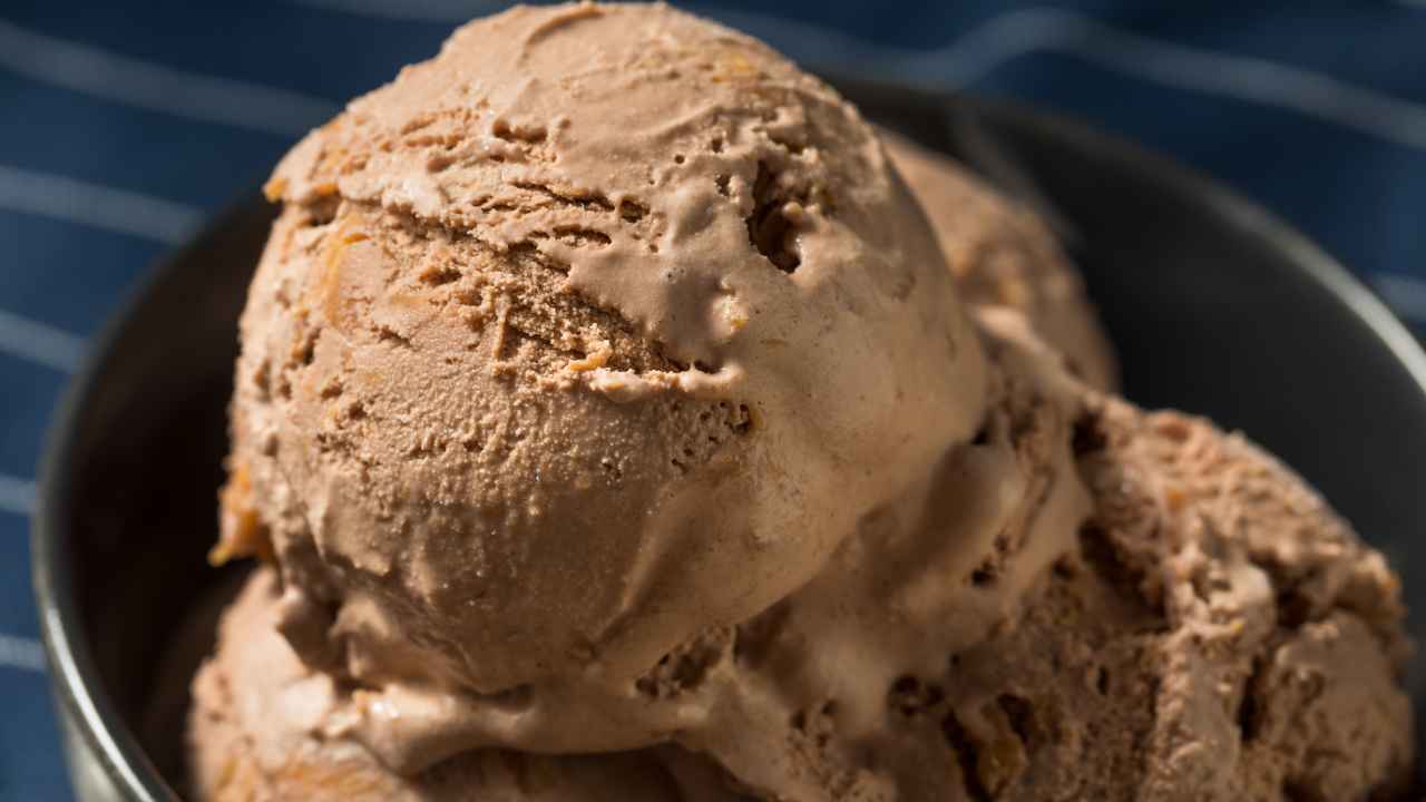 Gelato con 2 ingredienti fatto in casa - RicettaSprint