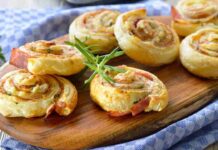 Girelle di pasta sfoglia con crema di zucchine e speck 16082025 ricettasprint.it