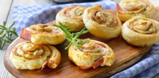 Girelle di pasta sfoglia con crema di zucchine e speck 16082025 ricettasprint.it
