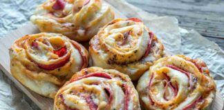 Girelle pizza veloci con speck e scamorza