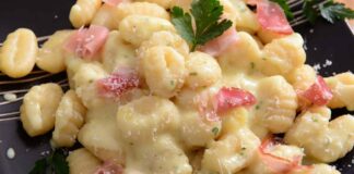 Gnocchi con crema di formaggio e prosciutto 08092025 ricettasprint.it