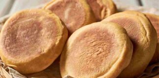 Il pane oggi lo faccio e io, uso una padella e faccio in fretta. Altro che forno con questo caldo asfissiante